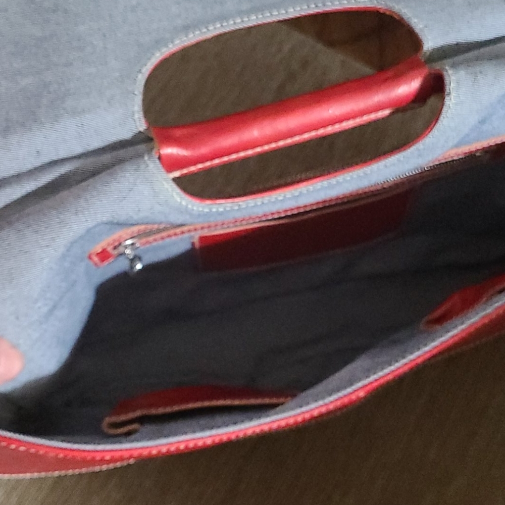 Handbag - Picture 2 of 3